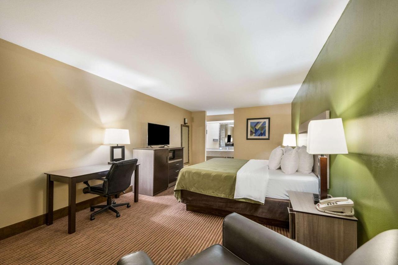 Quality Inn & Suites Garland - East Dallas Esterno foto