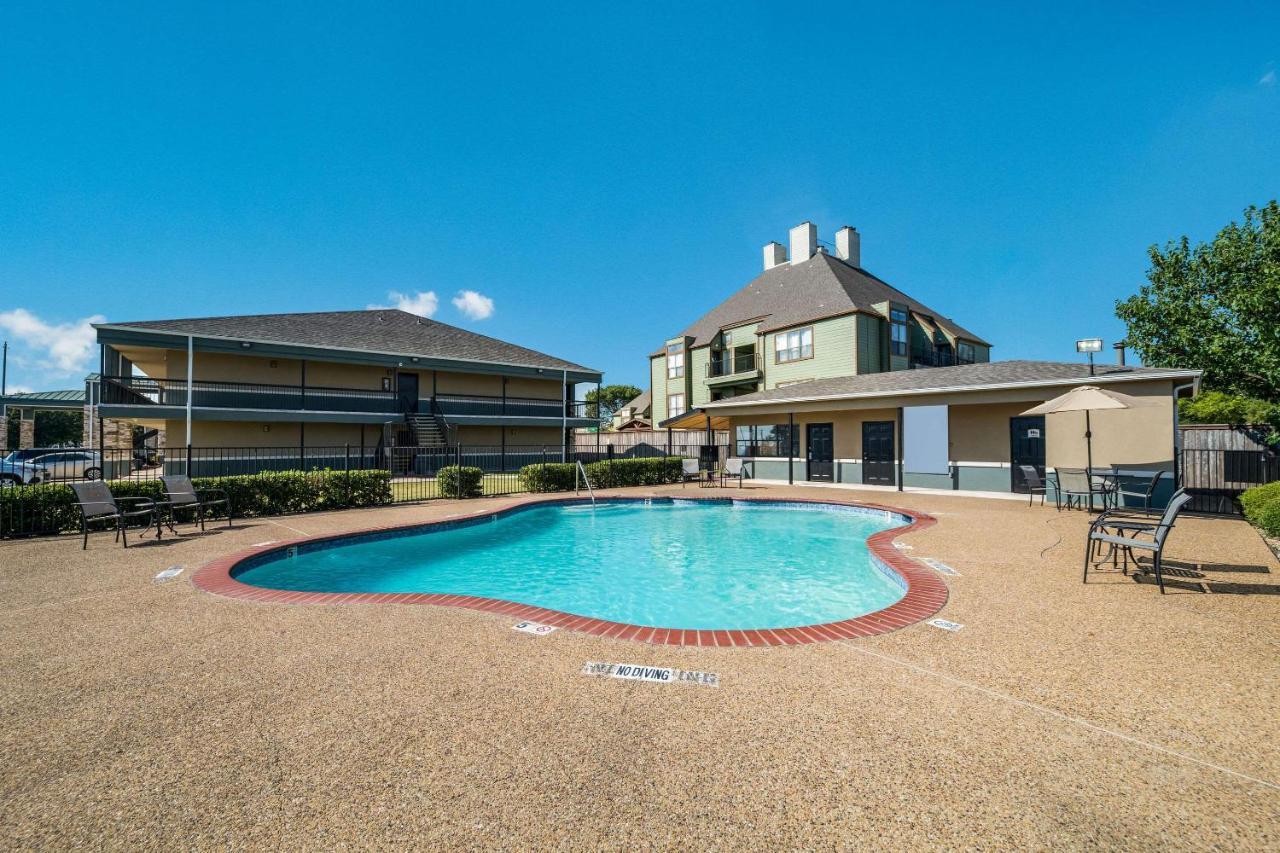 Quality Inn & Suites Garland - East Dallas Esterno foto