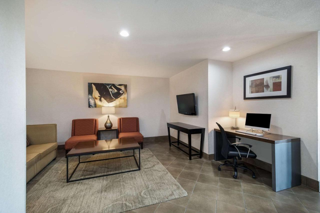 Quality Inn & Suites Garland - East Dallas Esterno foto