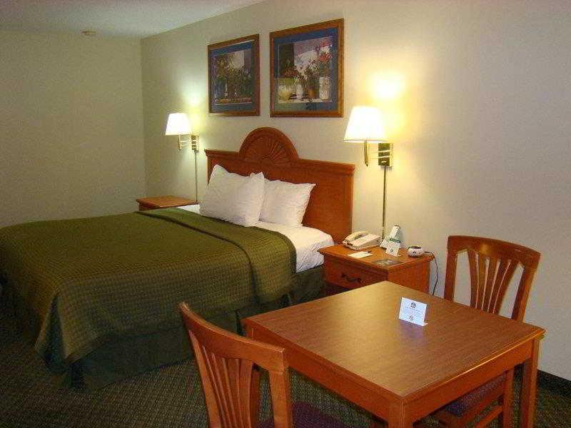 Quality Inn & Suites Garland - East Dallas Esterno foto