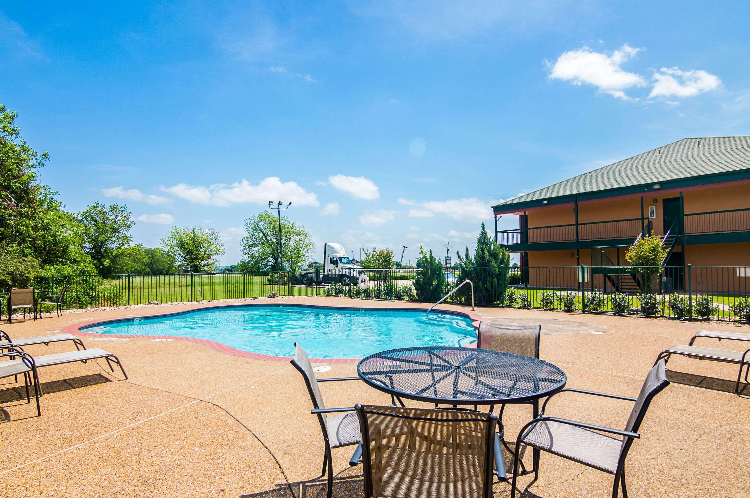 Quality Inn & Suites Garland - East Dallas Esterno foto