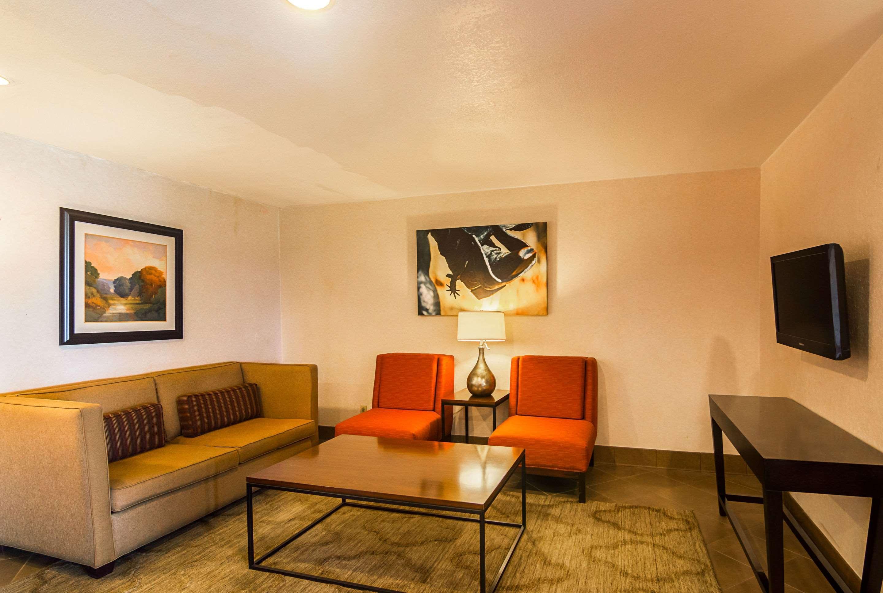 Quality Inn & Suites Garland - East Dallas Esterno foto