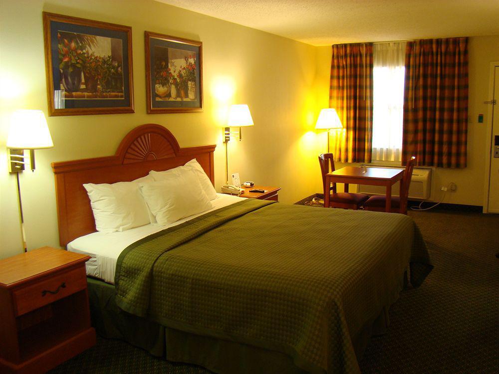 Quality Inn & Suites Garland - East Dallas Camera foto